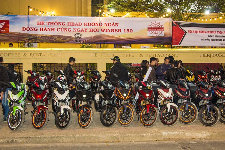 Hon 300 xe Honda Winner 150 dieu hanh tai Ha Noi-Hinh-11